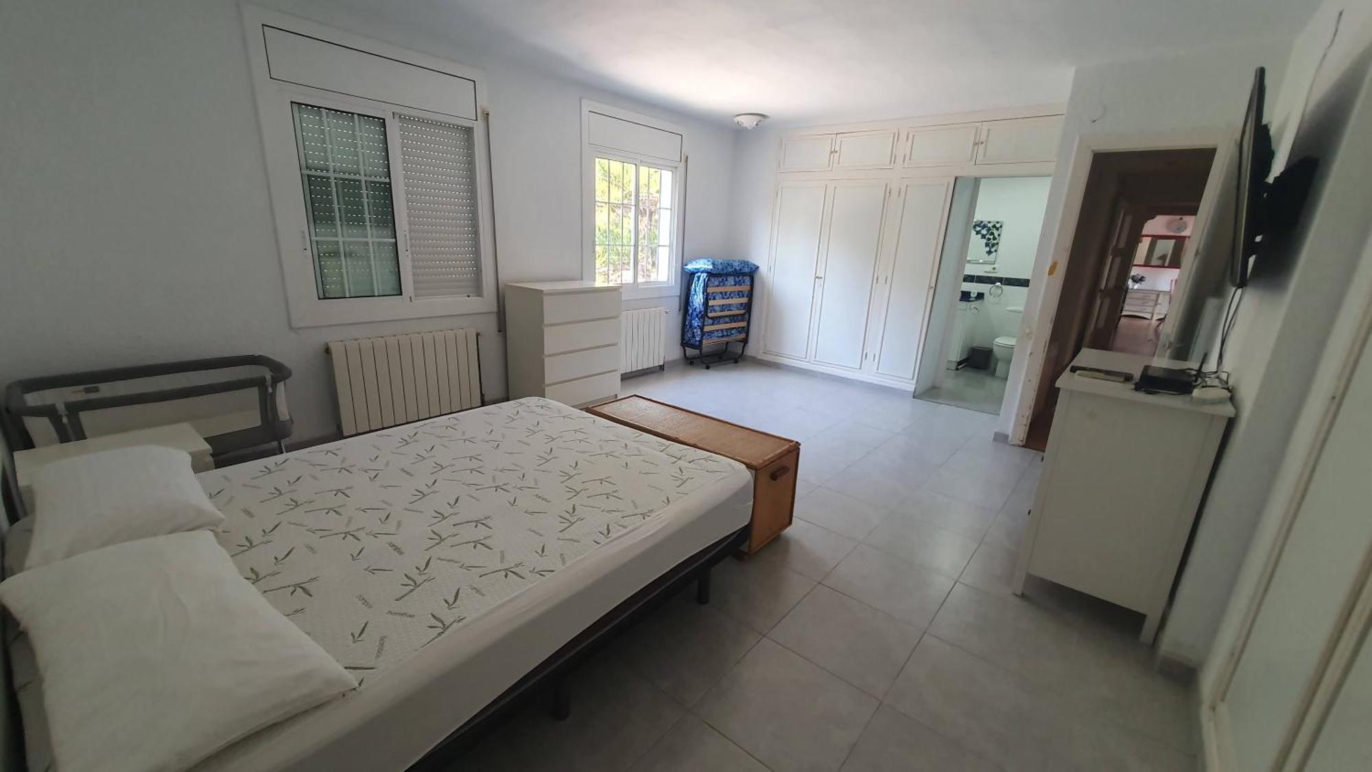Villa Privada La Pedrereta Салоу Екстериор снимка