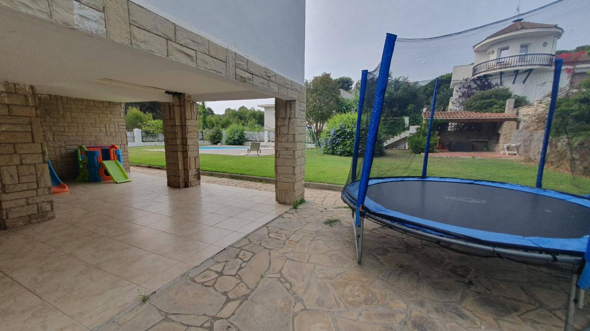 Villa Privada La Pedrereta Салоу Екстериор снимка